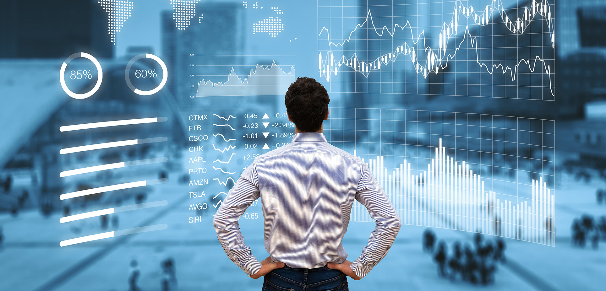 Muž sleduje digitálne grafy a štatistiky s percentuálnymi ukazovateľmi 85% a 60% v modernom mestskom prostredí.