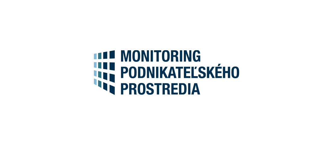 Monitoring podnikateľského prostredia s modrým grafickým prvkom v tvare štvorcov.